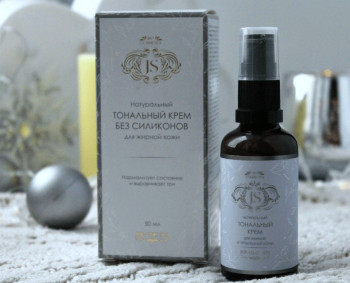 JURASSIC SPA Тональный крем натуральный для жирной и проблемной кожи