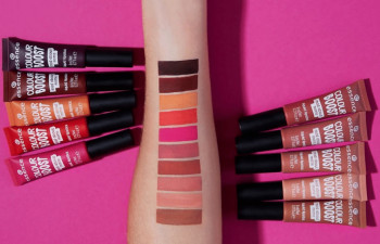 Essence Colour Boost Mad About Matte Liquid Lipstick