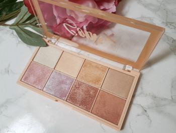 REVOLUTION Soph Highlighter Palette